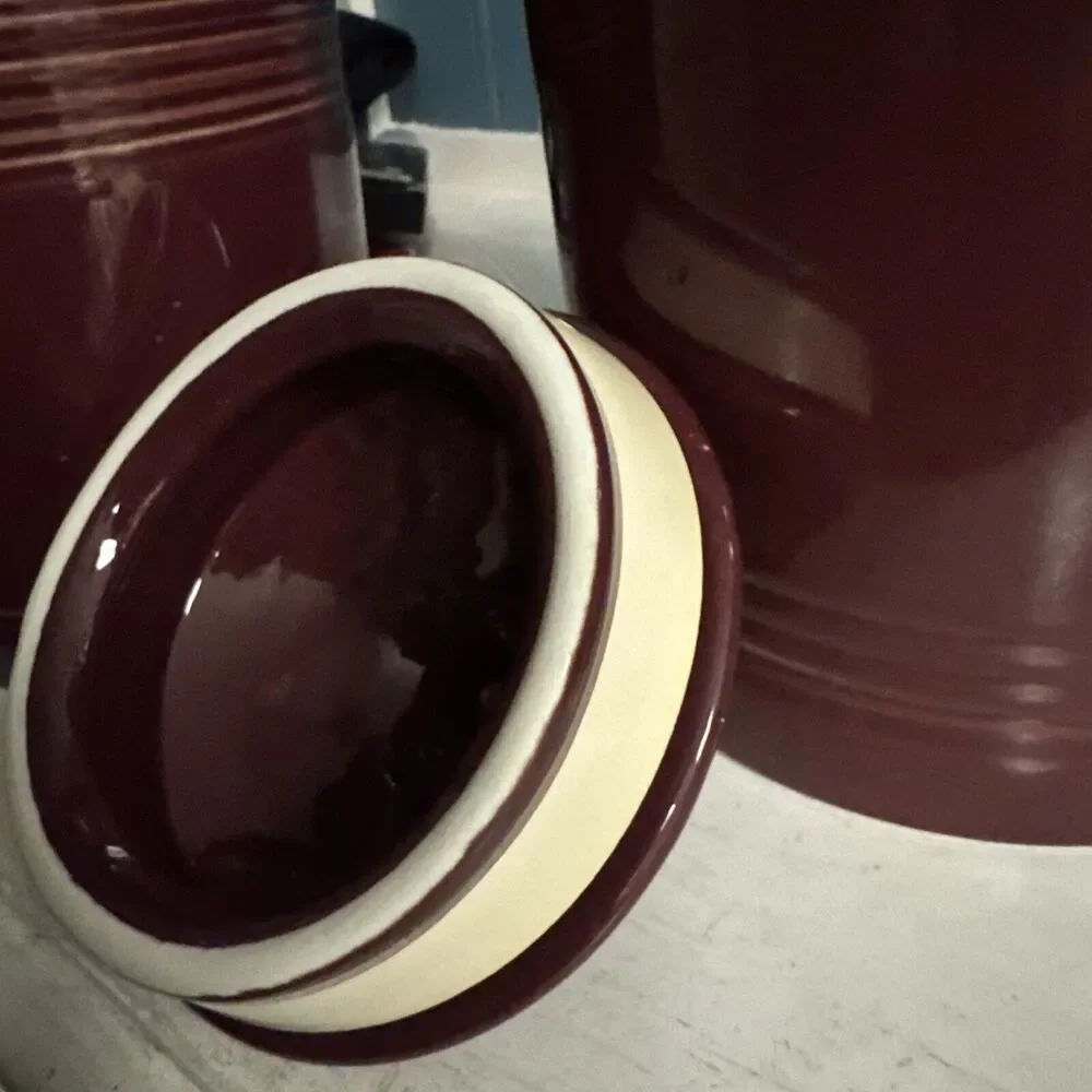 Set Of 2 Fiesta Ware Canister Cinnabar Retired EUC Ceramic Burgundy‎ Fiesta Ware